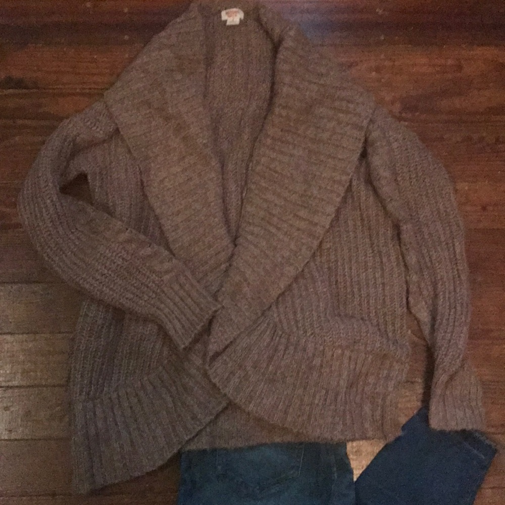 Mossimo tan / brown cardigan